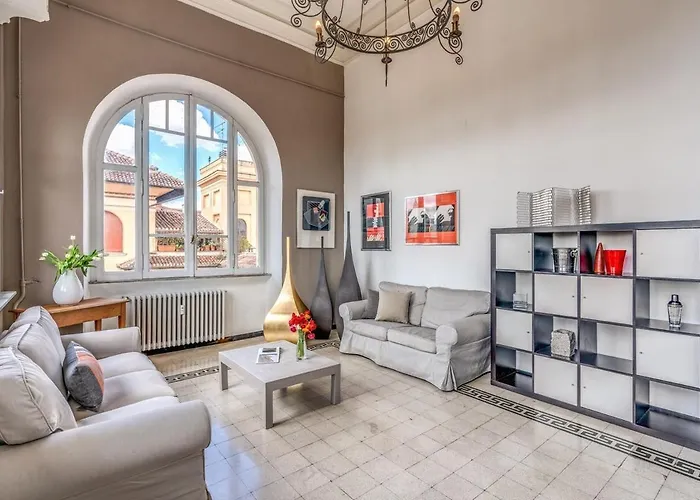 Napoleone 2 Bedroom Apartment